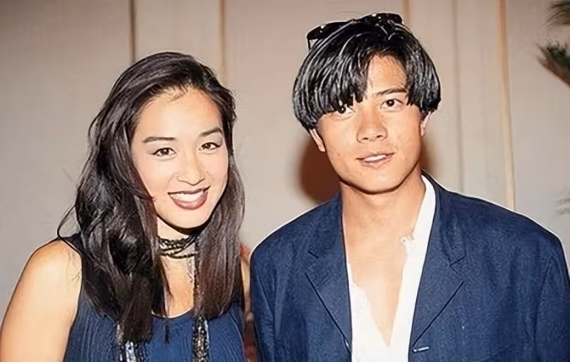 她陪了郭富城29年!61歲仍未婚看著他「娶小22歲的方媛」婚禮上派紅包 被戲稱是:無名的大房