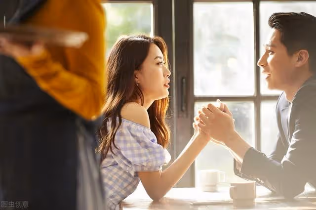 婆婆與兒子聯手,讓兒媳去找親家給小姑子要十萬陪嫁錢,兒媳:沒門