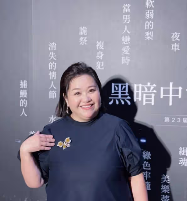 49歲金鐘視後自曝體重超180斤,疾病纏身生活難自理,一天吃8頓飯