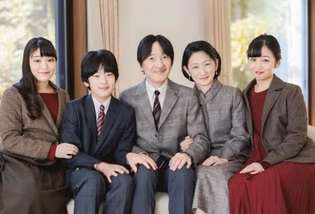 真子形象大反轉,小室圭只是她的一枚棋子,離開王室害了佳子
