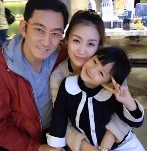 生活滋潤!傳知名港星月付近20萬供養前妻,對方周身名牌周遊列國