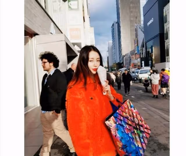 生活滋潤!傳知名港星月付近20萬供養前妻,對方周身名牌周遊列國
