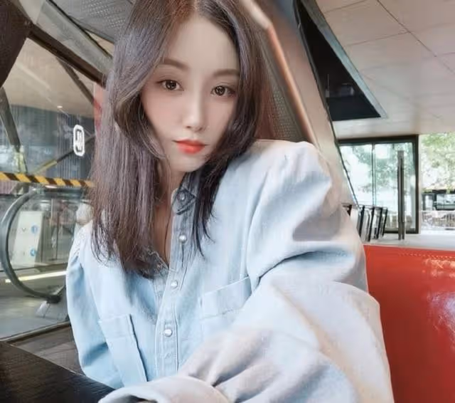 生活滋潤!傳知名港星月付近20萬供養前妻,對方周身名牌周遊列國