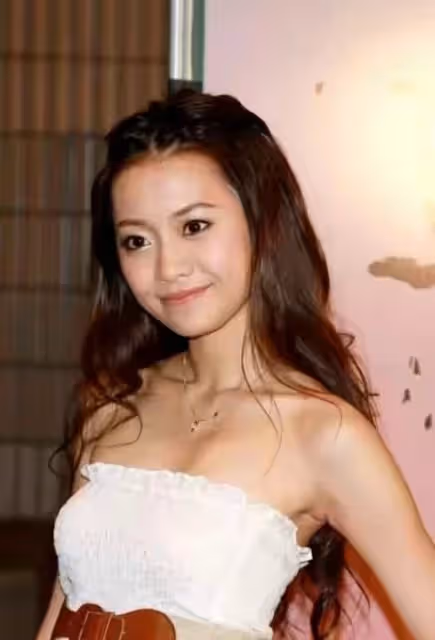 瘦到只有22公斤!她嫁入豪門8年「因患罕見疾病」被掃地出門 前夫拖欠贍養費「靠頑強求生欲」和病魔做鬥爭