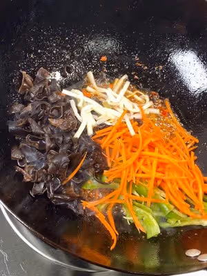 魚香肉絲