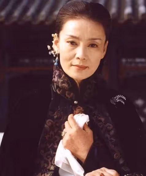 一代影后!離婚35年不戀愛 公然喊話「思念前夫」曝最大遺憾:付出代價太大