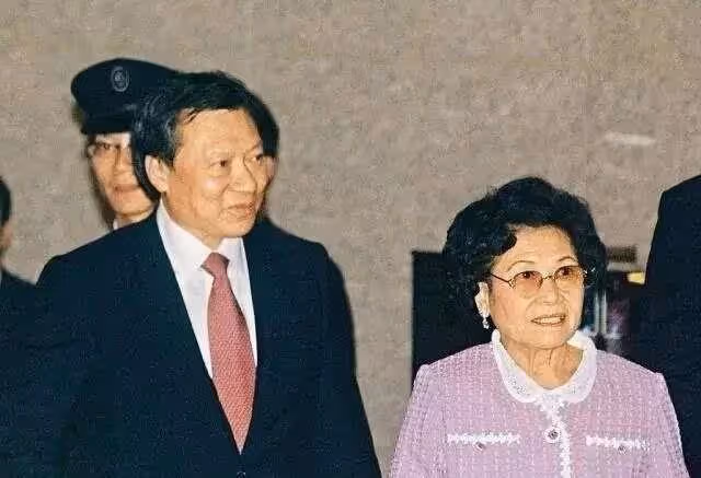 閨蜜成情敵她隱忍多年!夫被綁「她獨赴龍潭」換不回真心 婆婆「一個舉動」讓她獲百億遺產