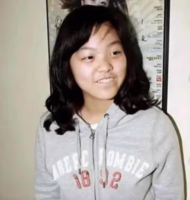 鐘鎮濤二婚所生女兒18歲,他一婚兒女都不像媽媽,章小蕙有遺憾