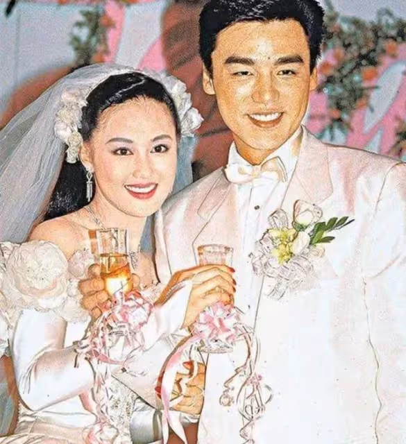 鐘鎮濤二婚所生女兒18歲,他一婚兒女都不像媽媽,章小蕙有遺憾