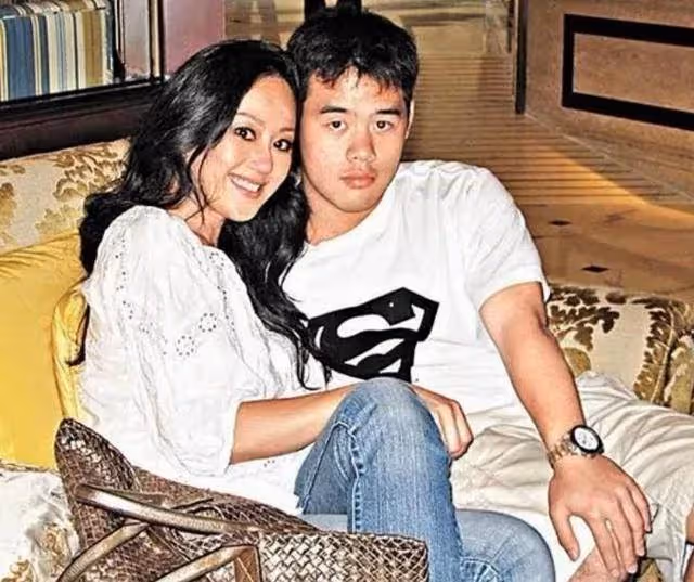 鐘鎮濤二婚所生女兒18歲，他一婚兒女都不像媽媽，章小蕙有遺憾