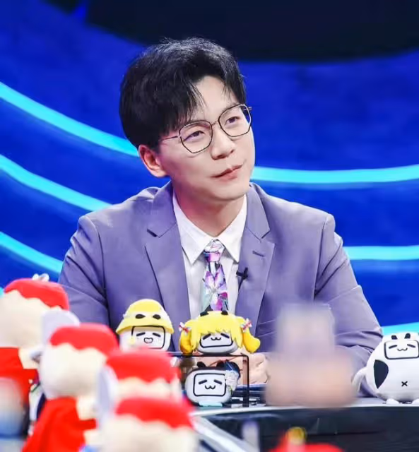 奇葩說陳銘喜迎三胎!父子長相似複製粘貼,41歲博士老婆高齡產子