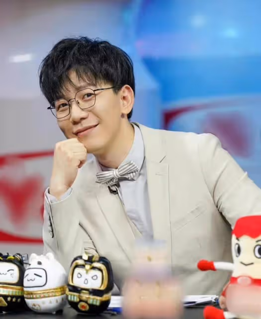 奇葩說陳銘喜迎三胎!父子長相似複製粘貼,41歲博士老婆高齡產子