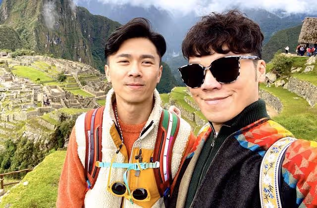 香港知名男星與丈夫慶祝結婚六周年!越老越帥氣,身家近30億