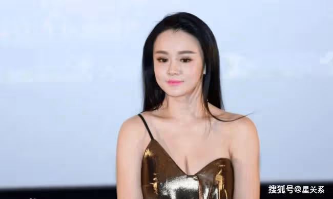 曾是央視主持的她 僅用5天與世界拳王「私奔」