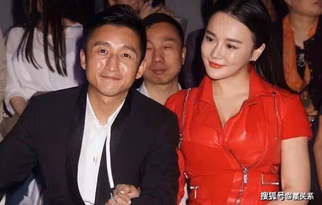 曾是央視主持的她 僅用5天與世界拳王「私奔」