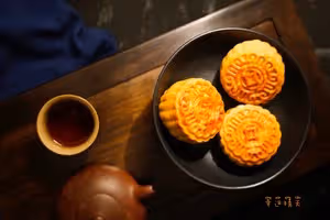 廣式月餅(蓮蓉/香芋/奶黃/黑芝麻餡/50克  ，回油快、不裂口)