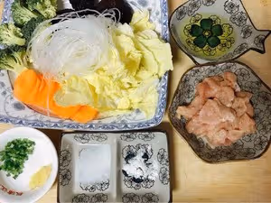 田園蔬菜肉片粉絲湯