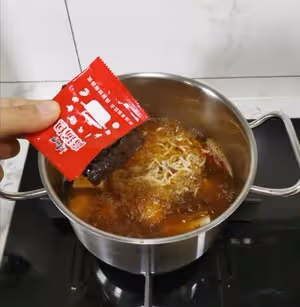 麻辣火鍋面