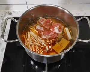 麻辣火鍋面