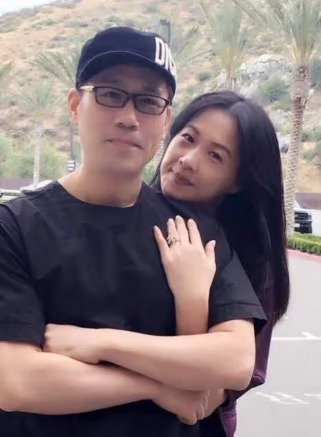 牽手30年婚姻如熬粥，羅時豐羞曝對太太暱稱，妻子真面目被挖出，謝太座獨攬雜活撐起家，為夫好不捨