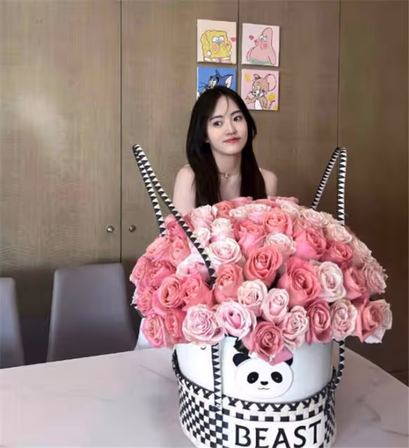 JKL、小明一花兩送後，rookie也學會了：一個蛋糕同時送女友兄弟
