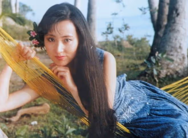 昄依佛門的8位女星,有人兩次愛上已婚男,有人被丈夫背叛