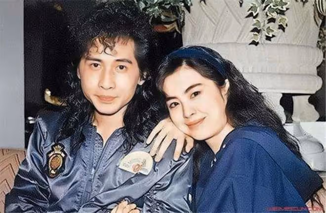 昄依佛門的8位女星,有人兩次愛上已婚男,有人被丈夫背叛