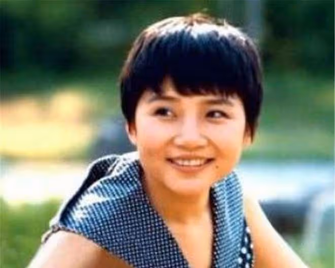 昄依佛門的8位女星,有人兩次愛上已婚男,有人被丈夫背叛