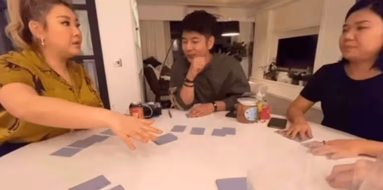 鄭欣宜住「肥姐」生前3千多萬豪宅!滿屋都是大白墻,裝修有些簡陋,網友:妥妥的「隱形富婆」