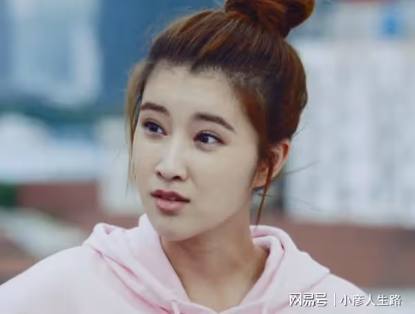 出身演藝世家，長得美演技也好，《匆匆的青春》奚望太圈粉了