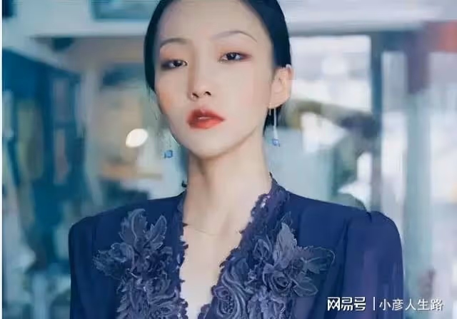體面告別？瘋產姐妹解散，張小花被調侃懷孕，邵雨軒小號漲粉百萬