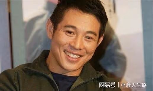 李連杰：曬慶生照利智出鏡，攜家人歐洲進修，小女兒曾得抑鬱症？