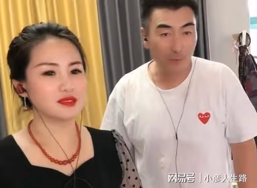 85歲馬玉琴賭氣不接電話，李玉成獨自回老家，網友：有臉回去嗎？