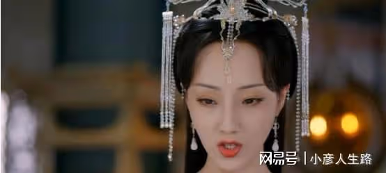《沉香如屑》:螢燈到死也沒想明白,悲慘下場皆因自己的三個行為