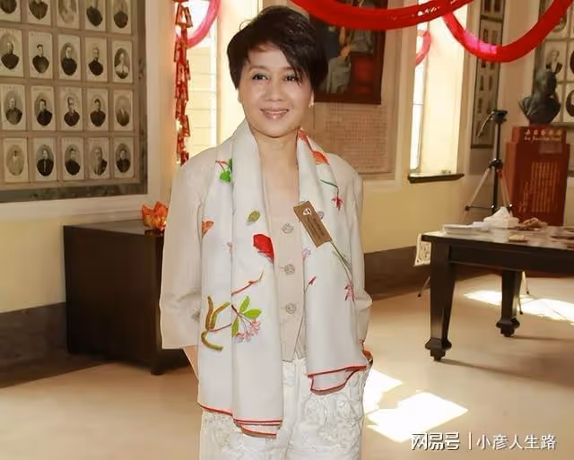 梁安琪:低谷期為生存打4份工,用三年時間成賭王妻子