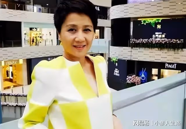 梁安琪:低谷期為生存打4份工,用三年時間成賭王妻子