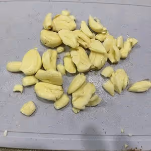 年夜飯大菜之 蒜蓉粉絲蒸紅膏梭子蟹大家快來跟我學一下超詳細的步驟
