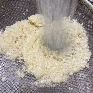 年夜飯大菜之 蒜蓉粉絲蒸紅膏梭子蟹大家快來跟我學一下超詳細的步驟