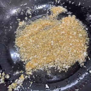 年夜飯大菜之 蒜蓉粉絲蒸紅膏梭子蟹大家快來跟我學一下超詳細的步驟