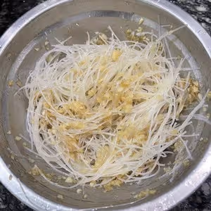 年夜飯大菜之 蒜蓉粉絲蒸紅膏梭子蟹大家快來跟我學一下超詳細的步驟