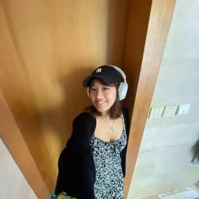 賈靜雯17歲大女兒顏值逆襲 穿弔帶裙凹凸有致