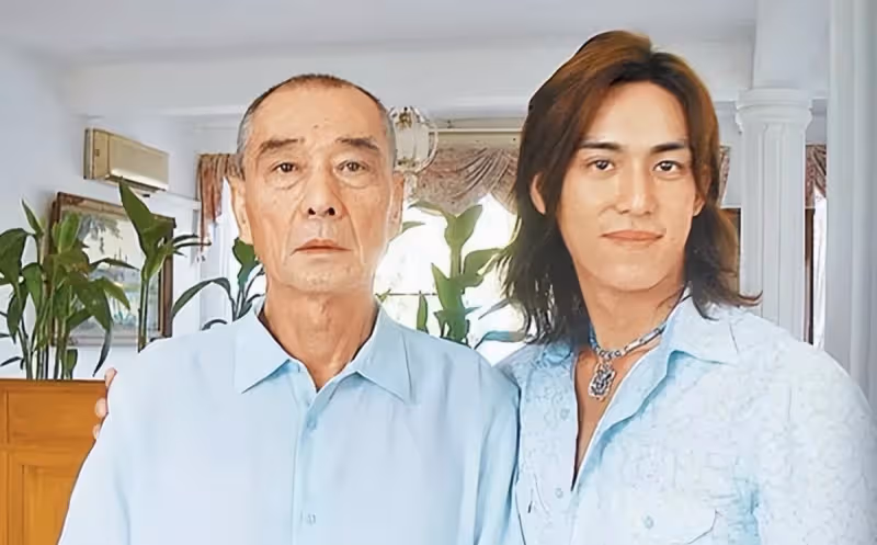 表面是藝人,實際是富二代的8位明星,他們不努力就繼承上億家產