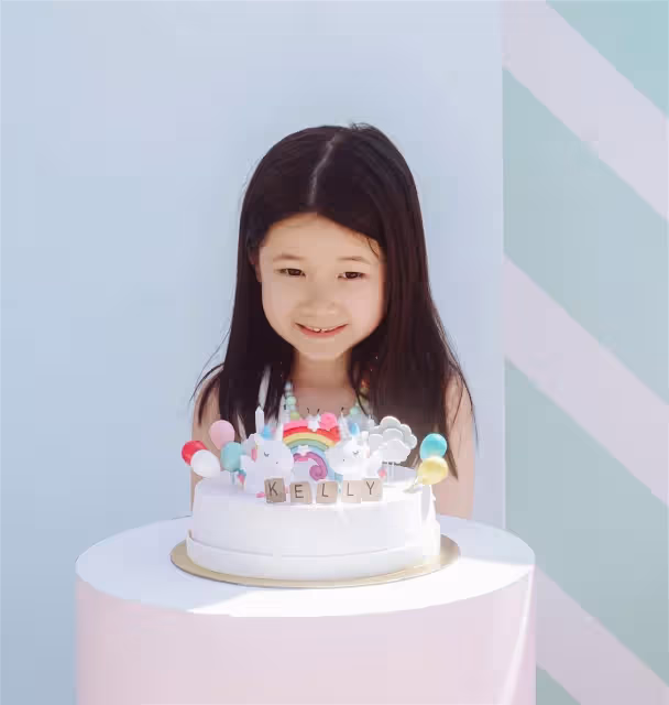 年紀小小已有女神風範　鍾嘉欣女兒最新樣貌曝光