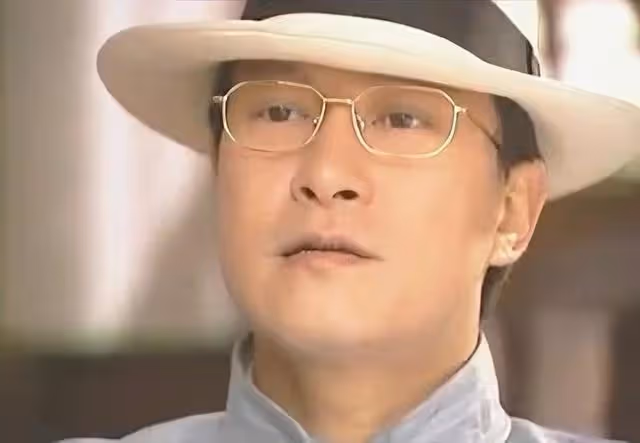香港知名男星疑似健康出問題!面部浮腫唇色發白,已定居廣東生活