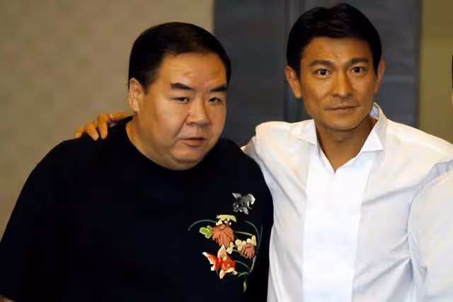 有一種格局叫劉德華:親手給男團頒獎卻被全程無視,結局大快人心