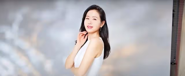 孫藝珍懷孕後跟玄彬比帥！帥姐＋洋裝仙女切換，這幕泄孕媽咪現況