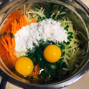 土豆紅蘿蔔絲餅