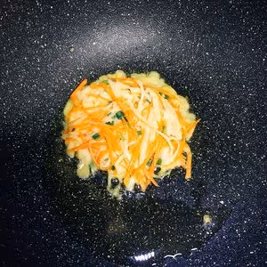 土豆紅蘿蔔絲餅