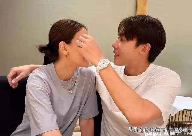 Mark和Kimberley婚禮或將在明年7月, 各自忙碌新劇拍攝中