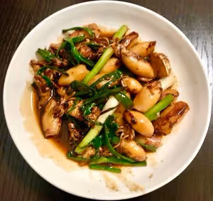 好吃到蔥都吃光光的 蔥爆小魷魚